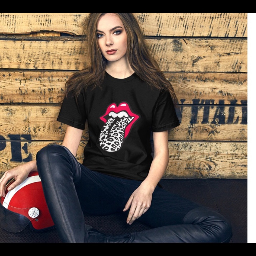 Leopard tongue tee